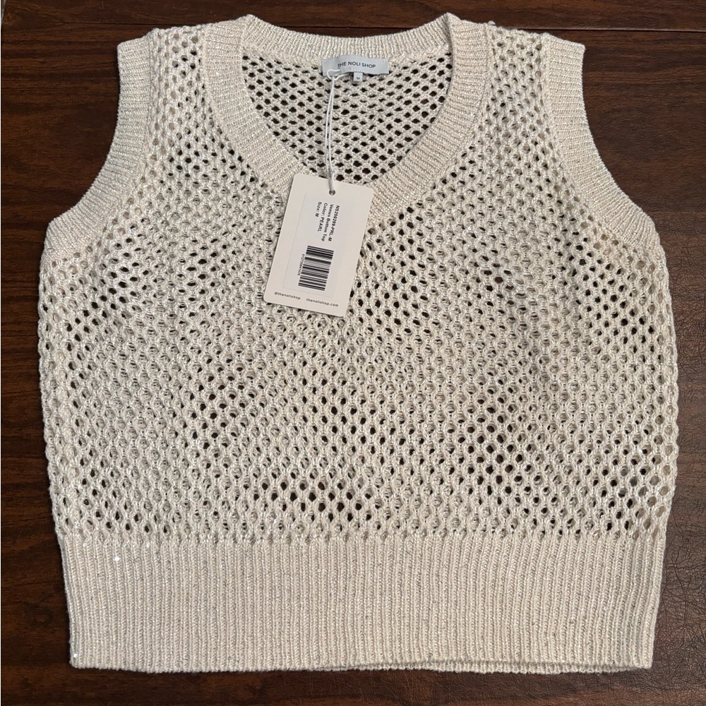 Elegant Cream Knit Sleeveless Top